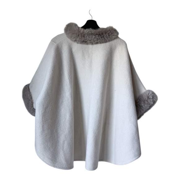 Northern Angel Ivory Faux Fur Trim Cape Coat Poncho L/XL - Picture 6 of 7